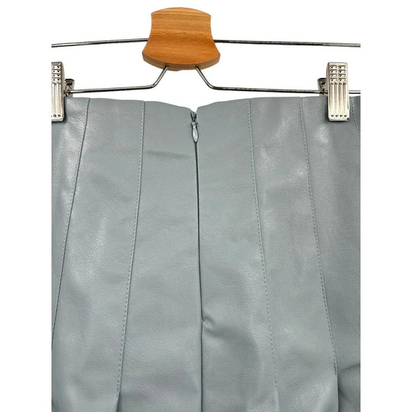 Aureum Sky Blue Vegan Leather Pleated Skirt‎ Size Small - Picture 5 of 11